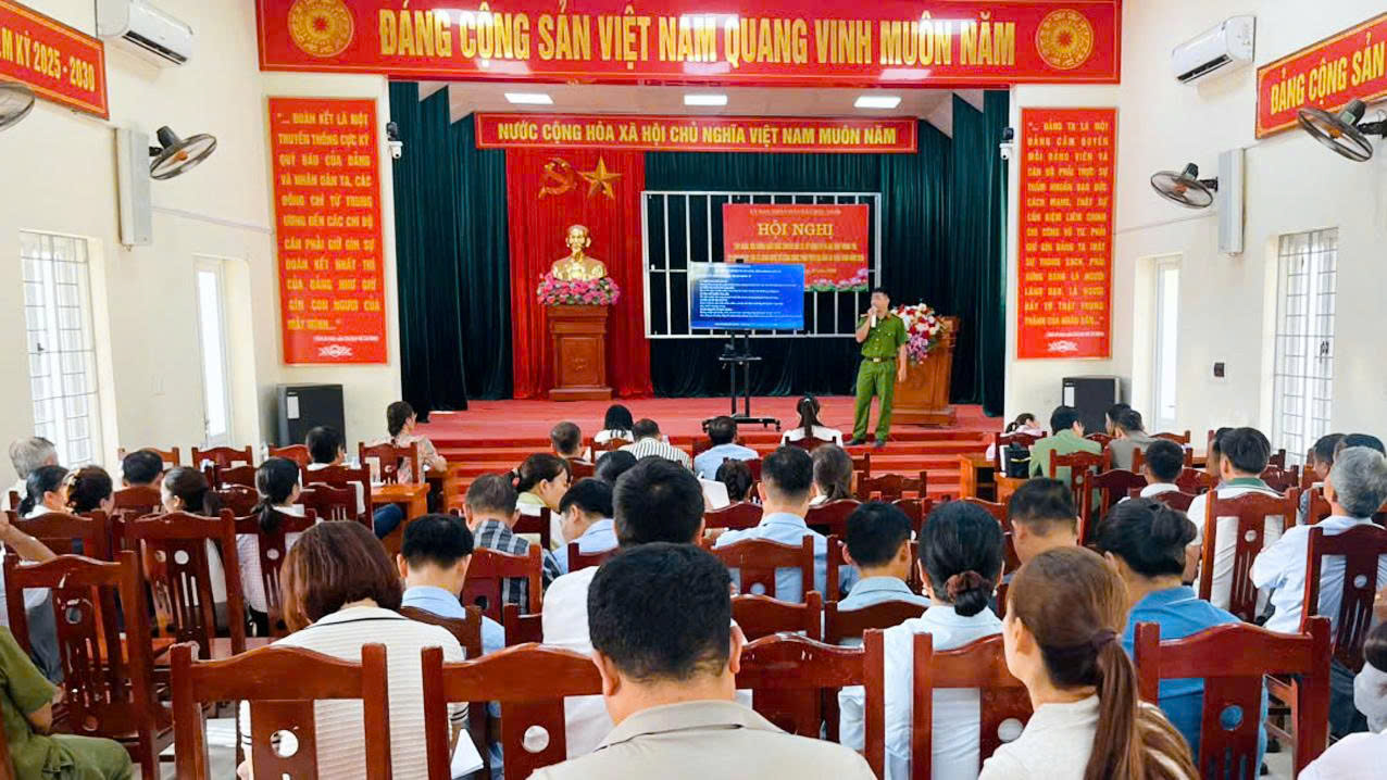 Xã Châu Ninh tổ chức tập huấn bồi dưỡng kiến thức kỹ năng số, chuyển đổi số cho cán bộ, công chức, viên chức và Tổ công nghệ số cộng đồng thôn