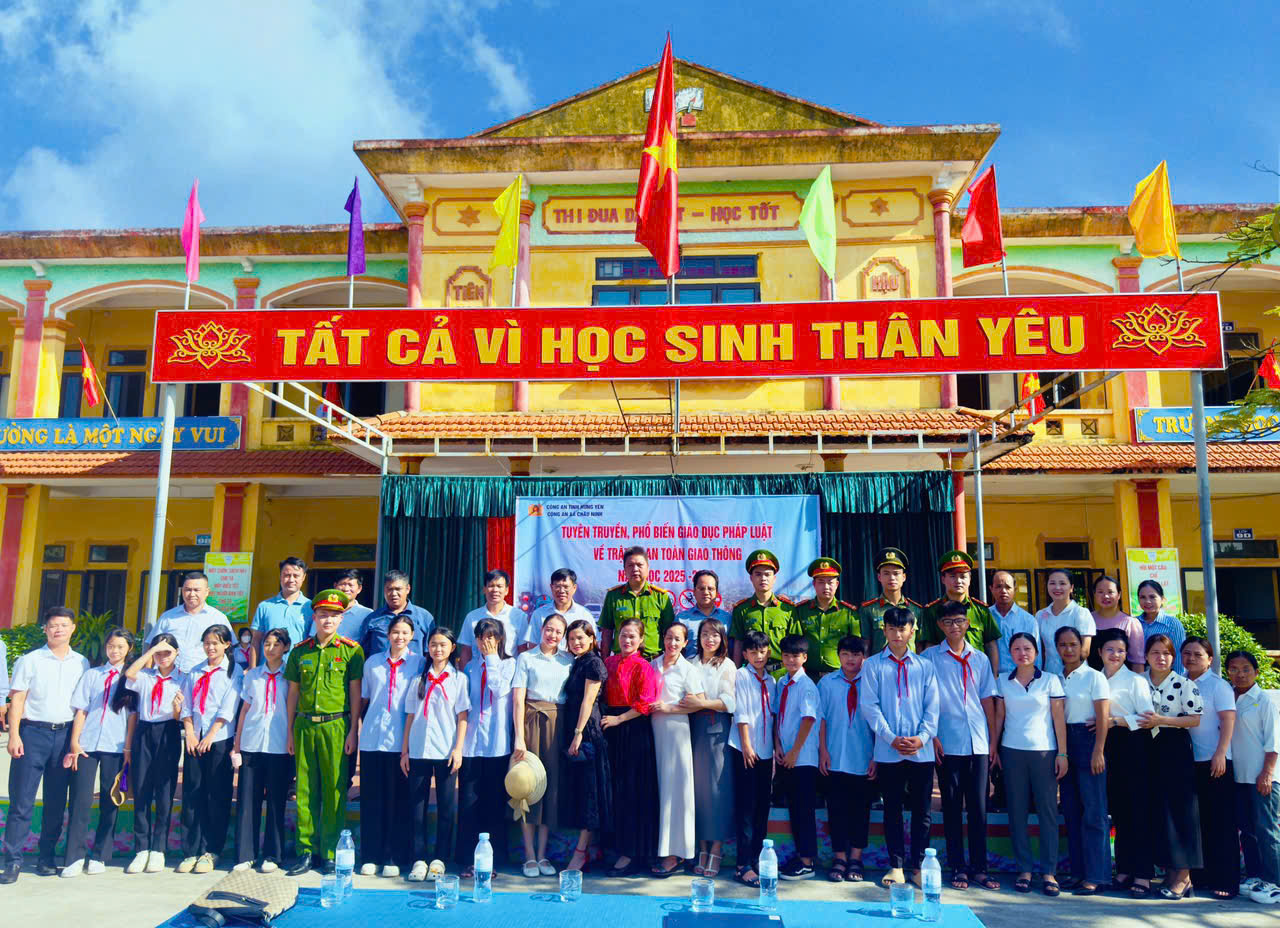 Tuyên truyền, phổ biến giáo dục pháp luật tại Trường THCS Tân Châu