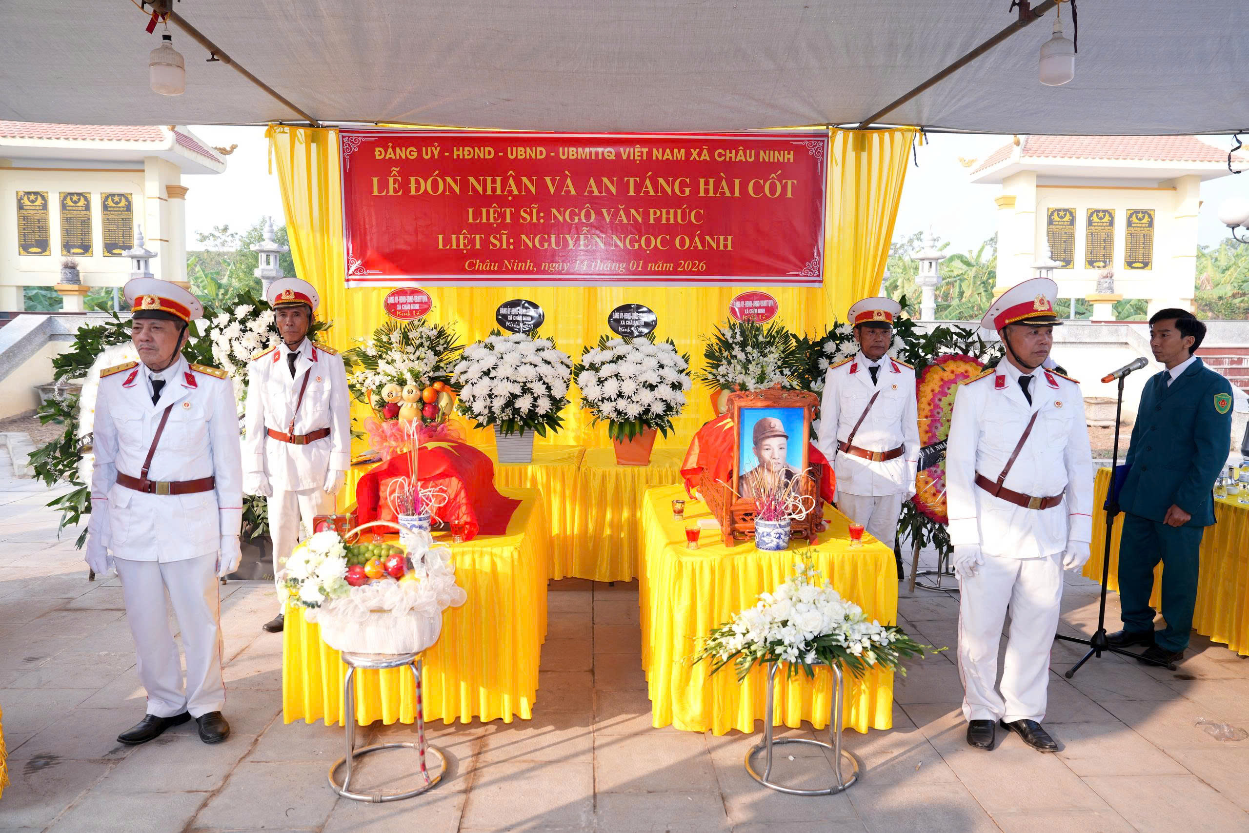 Xã Châu Ninh long trọng tổ chức Lễ đón nhận, truy điệu và an táng hài cốt liệt sĩ Ngô Văn Phúc và liệt sỹ Nguyễn Ngọc Oánh
