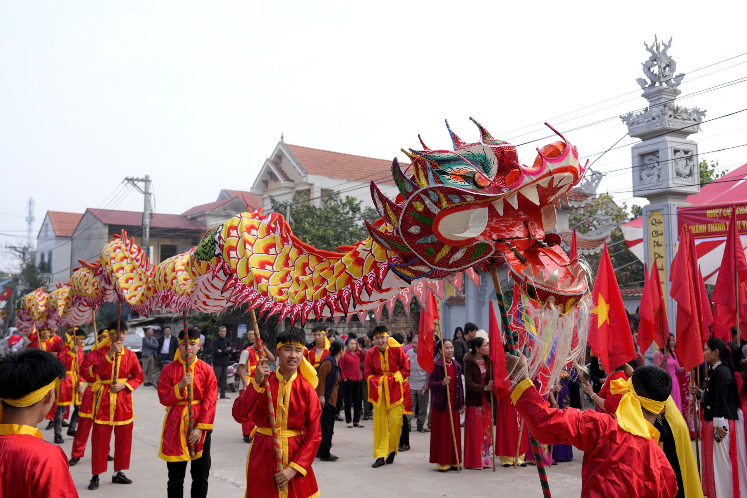 Thôn Duyên Linh tổ chức Lễ hội Thành hoàng làng và khánh thành Miếu Nhà Bà