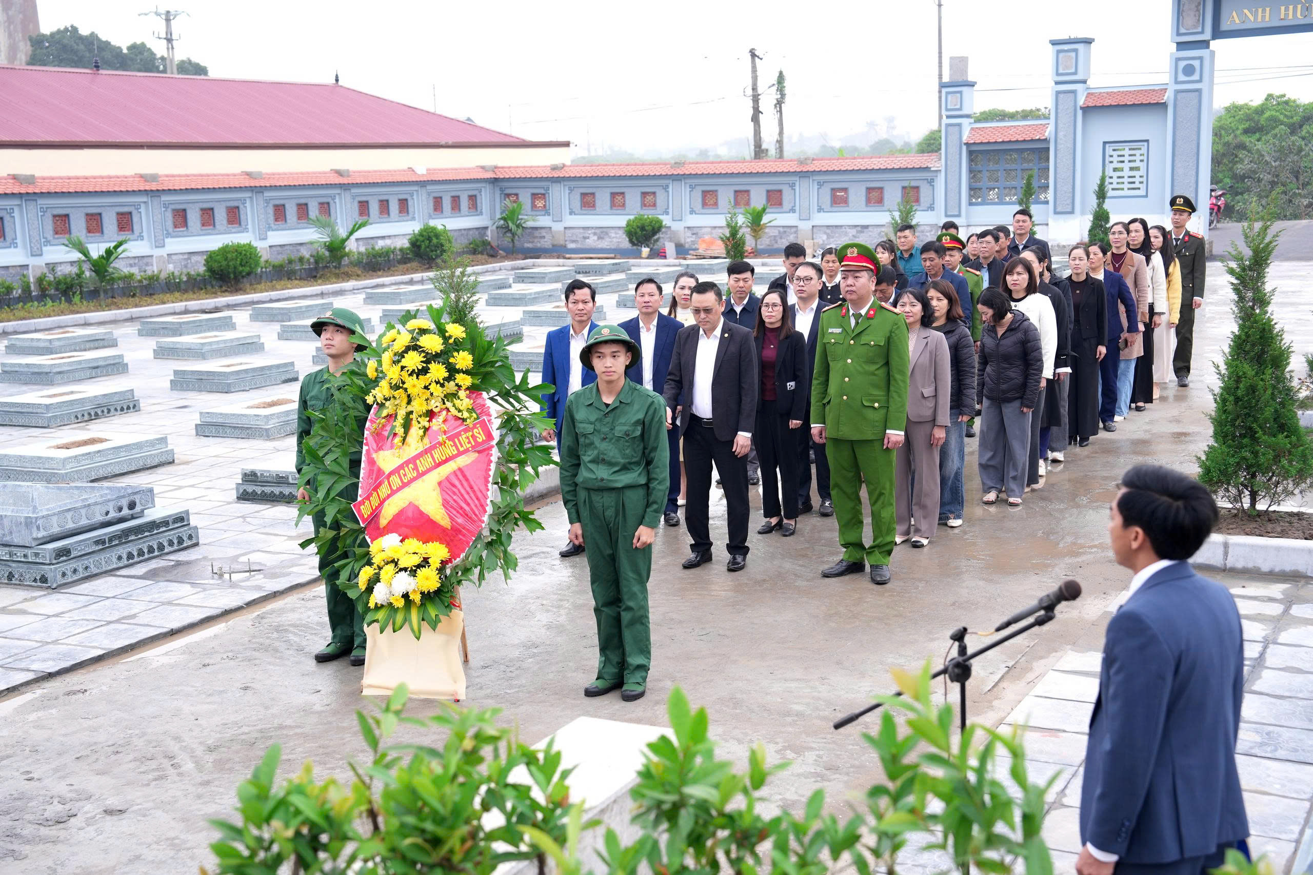 Xã Châu Ninh tổ chức Lễ dâng hương viếng Nghĩa trang liệt sĩ trên địa bàn xã nhân dịp Tết Nguyên đán Bính Ngọ 2026