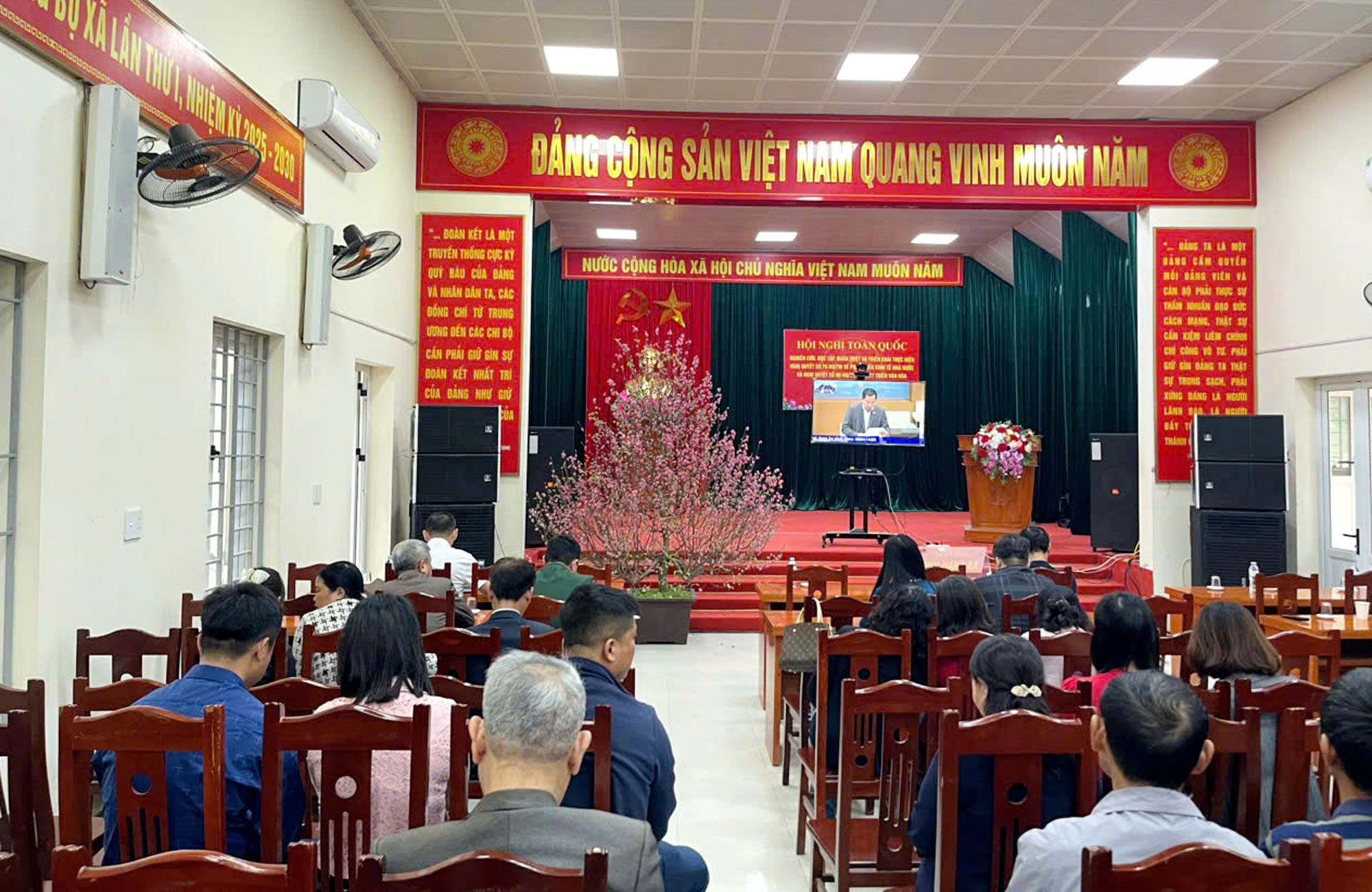 Hội nghị trực tuyến toàn quốc triển khai công tác bầu cử đại biểu Quốc hội khóa XVI và đại biểu HĐND các cấp nhiệm kỳ 2026 – 2031