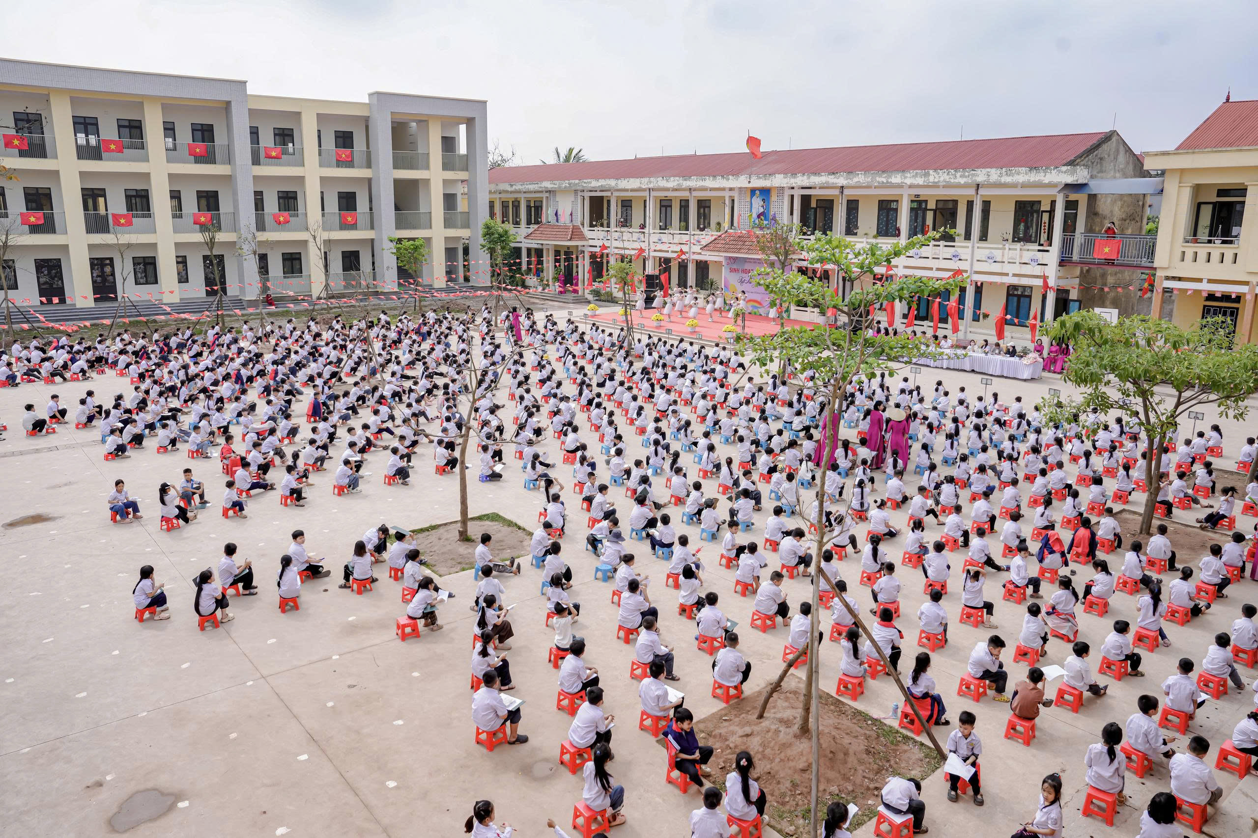 Chương trình ngoại khóa “Kết nối yêu thương” tại Trường Tiểu học Tứ Dân