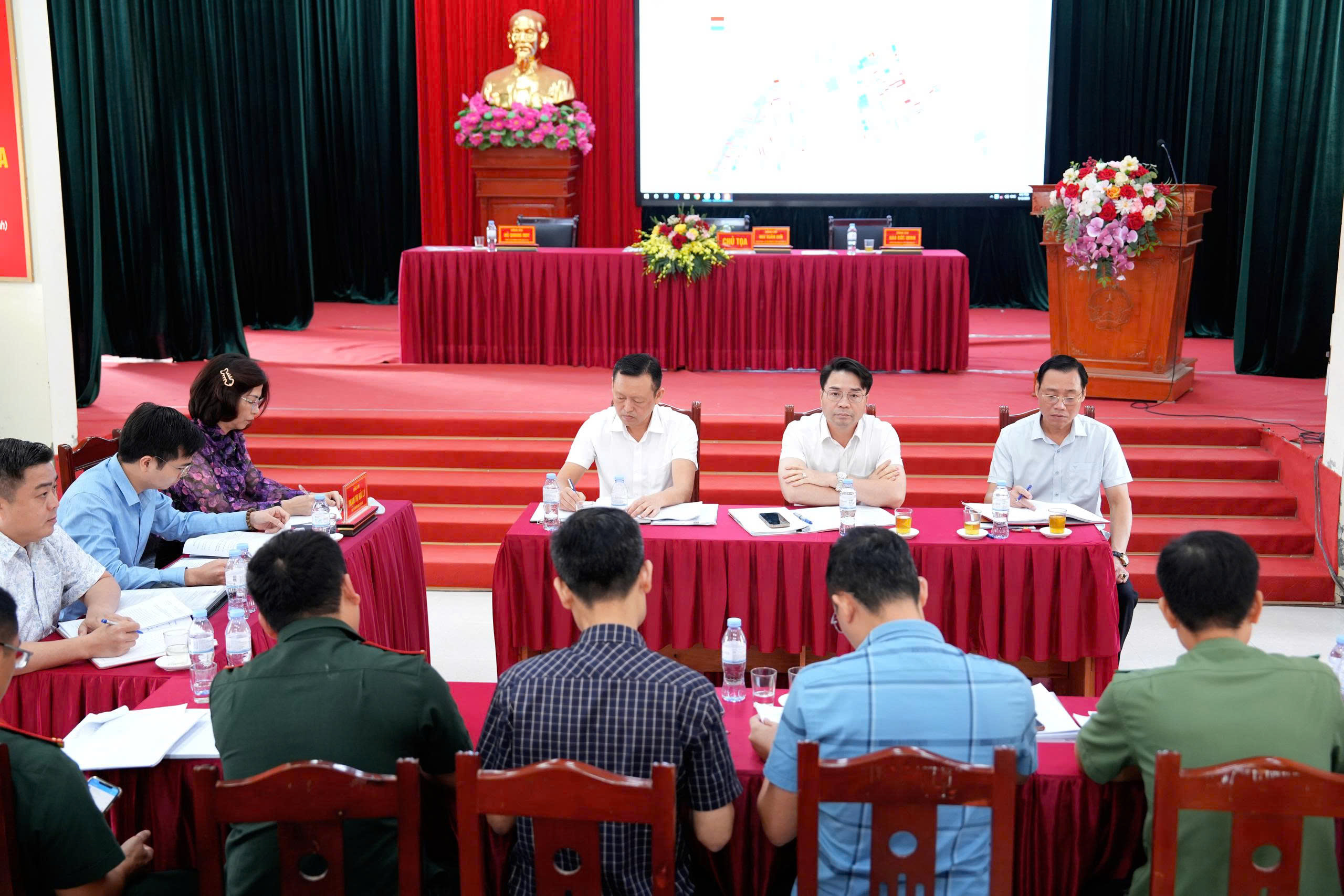 Ban Thường vụ Đảng ủy xã Châu Ninh tập trung chỉ đạo công tác thu hồi đất, giải phóng mặt bằng dự án sân golf Khoái Châu