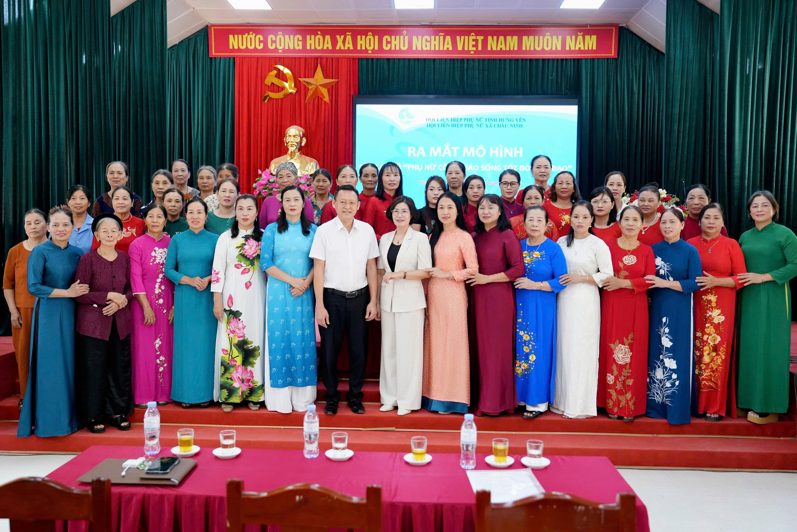 Hội LHPN xã Châu Ninh ra mắt mô hình “Câu lạc bộ Phụ nữ Công giáo sống tốt đời, đẹp đạo”